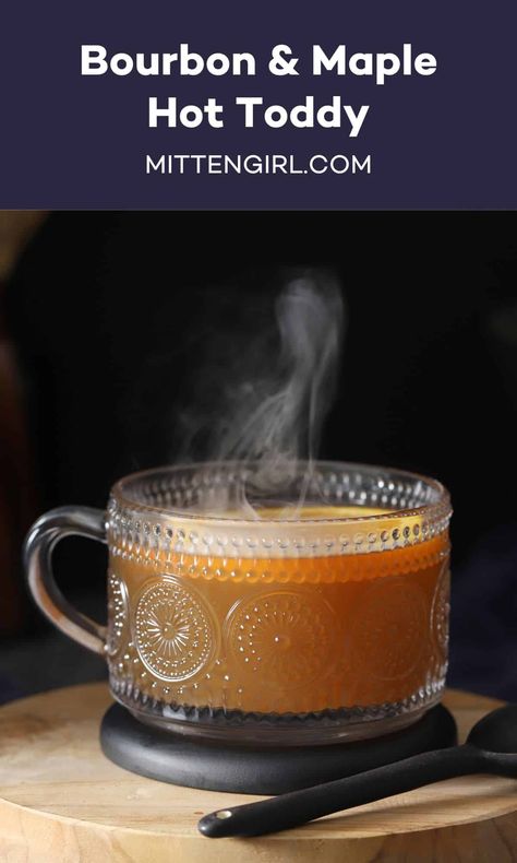 Bourbon Hot Toddy, Hot Toddy Recipe For Colds, Hot Alcoholic Drinks, Bourbon Drinks Recipes, Hot Toddy Cocktail, Cold Weather Drinks, Warm Cocktails, Bourbon Cocktail Recipe, Toddy Recipe