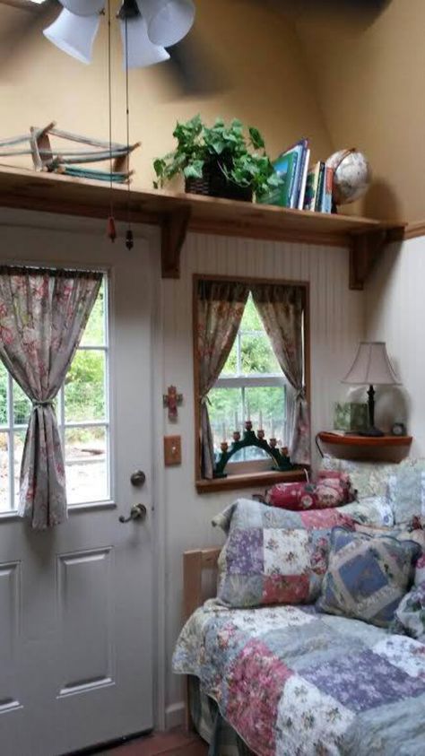 Lowes Shed Tiny House, Tiny House Remodel, Shed Tiny House, Shed Interior, Diy Tiny House, Shed To Tiny House, Cottage Shabby Chic, Barns Sheds, Shed Homes