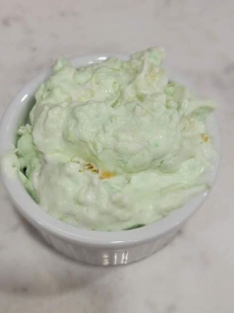 Sugar Free Cool Whip, Pistachio Pudding Dessert, Pistachio Dessert Pudding, Pistachio Fluff, Pudding Desserts Recipes, Fluff Recipe, Pudding Dessert, Sugar Free Pudding, Pistachio Pudding