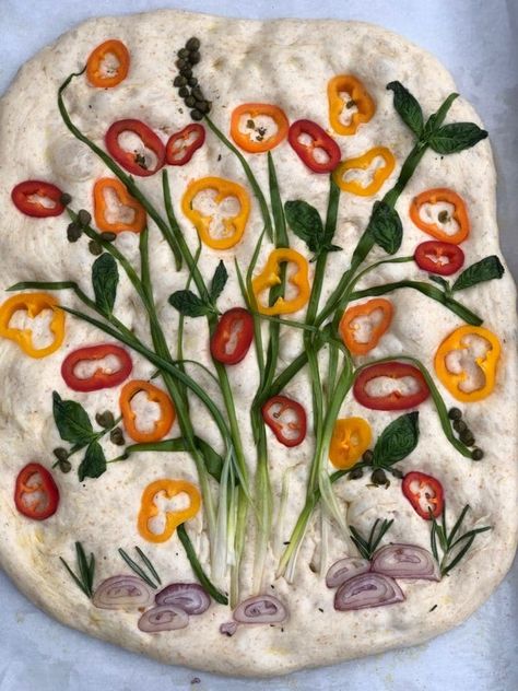 Art Focaccia, Colorful Bread, Focaccia Bread Art, Easy Focaccia Recipe, Make Focaccia, Focaccia Art, Sugar Geek, Foccacia Bread, Focaccia Recipe