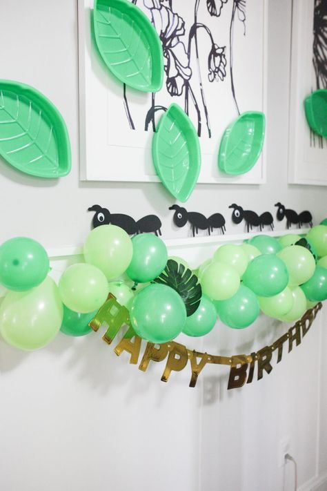 Diy Bug Party Decorations, Kids Bug Birthday Party, Bug Themed First Birthday, Bugs Birthday Party Ideas, Bug Party Decorations, Bug Birthday Party Ideas, Insect Cake, Vbs Magnified, Bug Themed Party