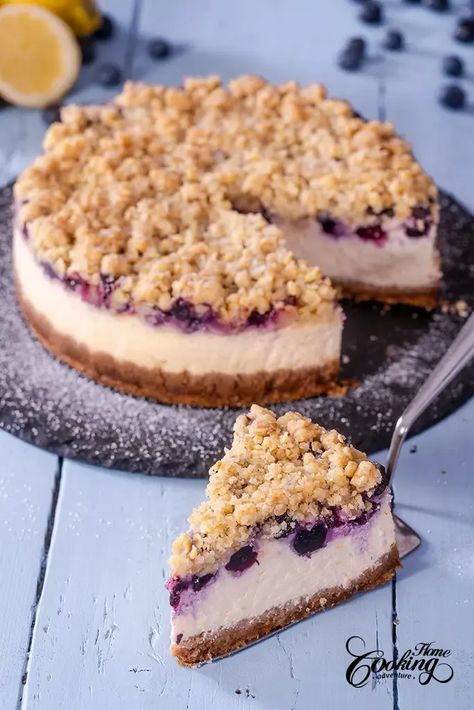 Blueberry Cheesecake Crumble, Blueberry Crumble Cheesecake, Blue Cheesecake, Blueberry Crunch, Cheesecake Ideas, Buttery Cookie, Oatmeal Crisp, Crisp Topping, Wedding Cheesecake