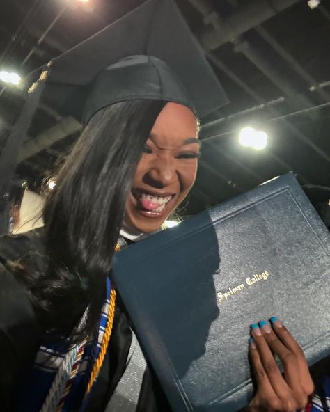 price just went up by 1881 🙂‍↕️🩵 #spelman24 Spelman College Aesthetic, Spellman College, Graduation Aesthetic, Graduation Goals, Career Lifestyle, College Vision Board, Spelman College, Homecoming Queen, College Days