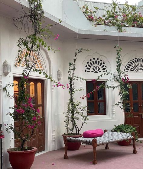 Houses of Jaipur on Instagram: "Posted @withregram • @subtlesurrealsoothing ~ Hot Pink Store at Narain Niwas ~" Hotels Exterior, Terrace Room, Pink Store, Windsor Homes, Morocco Style, Vintage Homes, Easy Room Decor, Hotel Exterior, Rustic Home Interiors