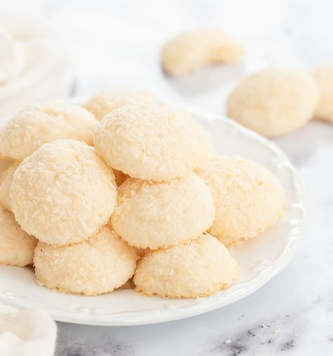 4 Ingredient Cookies, Meltaway Cookies, 3 Ingredient Cookies, Cheesecake Cookies, Coconut Cookies, Coconut Butter, Coconut Recipes, 4 Ingredient, Melt In Your Mouth