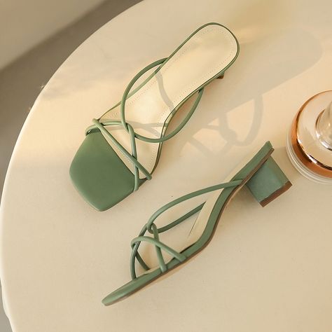 pearl - Fashion shoes trends, news and celebrity styles - Fashion Green Aesthetic, Heels Aesthetic Green, Pastel Green Dress Aesthetic, Green Aesthetic Shoes, Green Accessories Aesthetic, Green Heels Aesthetic, Pastel Green Heels, Pastel Green Shoes, Green Shoes Aesthetic