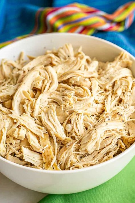 Shredded Chicken Crockpot, Dutch Oven Chicken, Leftover Chicken Breast, Bbq Chicken Sandwich, Easy Dinner Recipes Crockpot, Ground Chicken Recipes, Shredded Chicken Recipes, Fried Chicken Breast, Cooking Chicken To Shred