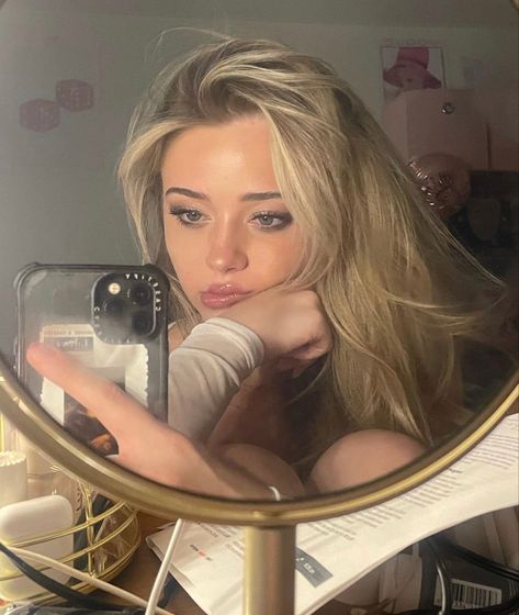 ashley barton - the dead and the dark Tess Holloway Face Claim, Tessa Holloway Icon, Tess Holloway Rares, Tess Holloway Icon, Blonde Female Face Claim, Whispers Background, Anya Aesthetic, Ashley Barton, Tess Holloway