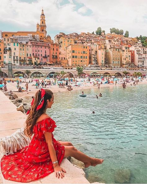 She is Not Lost 🌎 sur Instagram : 🌍 @travelthelife is Not Lost 🌍 in Menton, France #sheisnotlost Nice France Photography, Summer Instagram Pictures, Menton France, French Riviera Style, Travel Pose, France Travel Guide, Photo Recreation, France Photos, Nice France