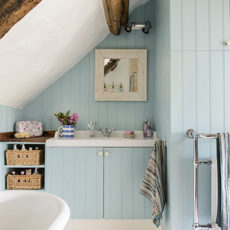 Small bathroom lighting ideas – 10 ways to make your bathroom shine Attic Bathroom Ideas, Small Attic Bathroom, Loft Bathroom, Nautical Bathroom Decor, Small Attic, Attic Bathroom, Beach Bathroom Decor, Cottage Bathroom, Nautical Bathrooms