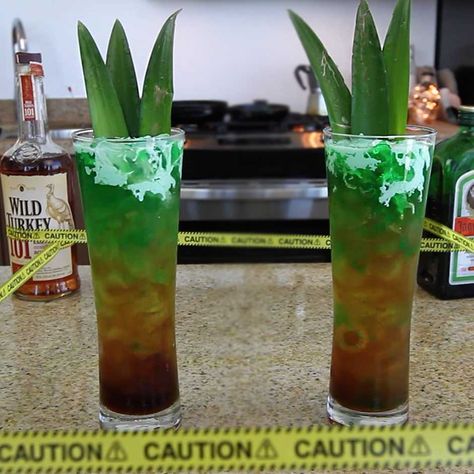 Dinosaur Drinks, Movie Themed Cocktails, Dinosaur Treats, Sour Apple Pucker, Brown Sugar Simple Syrup, Apple Pucker, Themed Cocktails, Jurassic Park Party, Layered Drinks