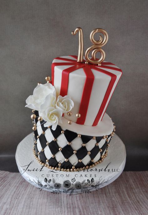 Topsy Turvy Vintage Circus Theme Birthday Cake Topsy Turvy Cake Tutorial, Carnival Birthday Cakes, Circus Theme Cakes, Mad Hatter Cake, Vintage Circus Theme, Circus Cakes, Topsy Turvy Cake, Teen Cakes, Circus Cake