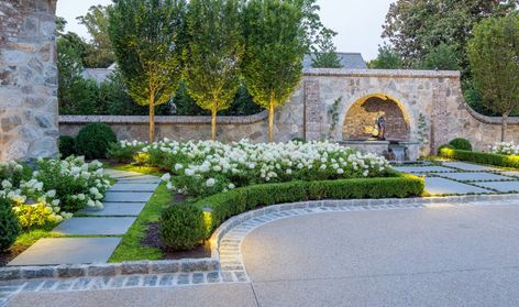 Sherwood Estate | Stephen W. Hackney Modern French Country Landscaping, Luxurious Landscape Design, Estate Garden Design, Driveway To Patio Transition, Front Driveway Design, Estate Landscape Design, Classic Landscape Design, Boxwood And Hydrangea, Classic Landscaping