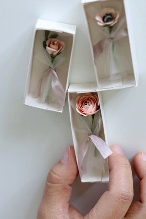 Mini Paper Flower Roses  — Handmade by Sara Kim #roses #paperflowers #papercrafts Diy Mini Bouquet Paper Flowers, Mini Flower Bouquet Diy Paper Roses, Mini Paper Flower Bouquet, Birthday Paintings, Mini Paper Flowers, Paper Bouquet Diy, Paper Flower Bouquet Diy, Flower Bouquet Diy, Handmade Keychains