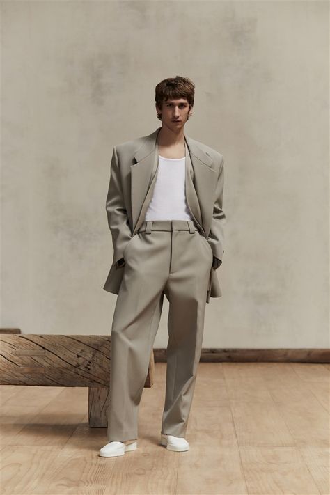 Discover FEAR OF GOD Eternal Collection - Male Model Scene Men Suit Outfit, Summer Suits Men, Minimal Streetwear, Jerry Lorenzo, Scruffy Men, Wedding Outfit Men, Timeless Luxury, Fashion Suits For Men, Cycling Fashion