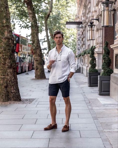 Men's classic casual men's style guide spring 2024 16 ideas - mens-club.online #mensclothing #mensfashion #mens #menswear #menstyle #fashion #fashionstyle #fashiontrend #fashiontrendsoutfits. https://whispers-in-the-wind.com/10-summer-outfits-for-men-your-capsule-wardrobe/?summer Old Money Shorts Outfit Men, European Mens Fashion, Summer Fits Men, Vacation Outfits Men, Italian Mens Fashion, France Outfits, Mens Summer Outfits, Spring Outfits Men, Mens Casual Outfits Summer