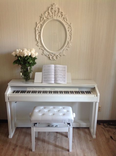 White Piano Aesthetic, Piano In Room, Piano In Bedroom, Bedroom With Piano, Piano Room Ideas, White Piano Keyboard, Cute Piano, Small Piano, Piano Living Rooms