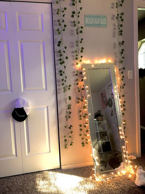 Full Length Mirror With Fairy Lights, Mirrors Diy, 2023 Bedroom, Dads Room, Dorm Design, Plant Room, Fairy Lights Bedroom, Mirror Decoration