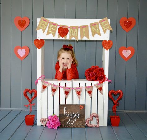 Valentines Photoshoot Backdrop, Kissing Booth Photography, Kissing Booth Photoshoot, Valentines Minis, Valentine Photoshoot, Valentines Photoshoot, Booth Diy, Diy Valentines Day, Box Photography