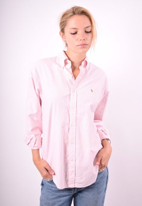 #oxfordshirt Pink Oxford Shirt Outfit, Oxford Shirt Outfit, Oxford Shirt Women, Preppy Women, Women Pink, Women Lifestyle, Oxford Shirt, Shirt Women, Button Placket