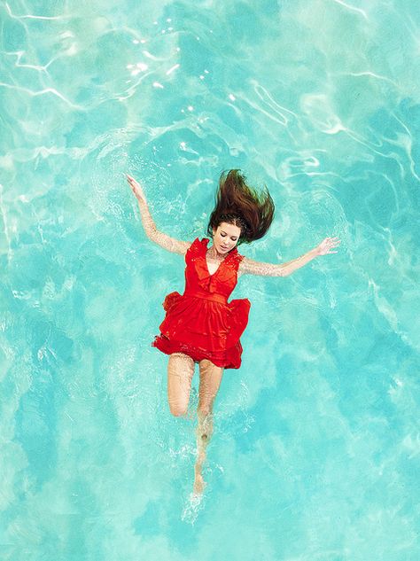 + Geometric Origami, Underwater Painting, Pool Fashion, Red And Teal, Red Turquoise, Orange And Turquoise, Aqua Turquoise, Color Textures, Blue Aesthetic