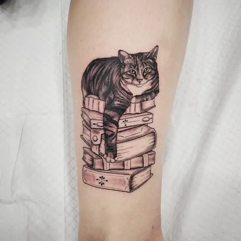 Unique Cat Tattoo, Cat Outline Tattoo, Books Tattoo, Cat Portrait Tattoos, Cat Tattoo Ideas, Music Notes Tattoo, Bookish Tattoos, A Stack Of Books, Witch Tattoo