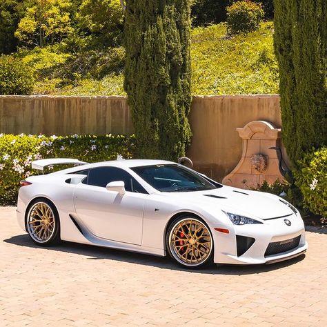 Car Hub, Asian Muscle, Dream Car Garage, Lexus Lfa, Exotic Sports Cars, Lexus Cars, Tuner Cars, Top Cars, Street Cars