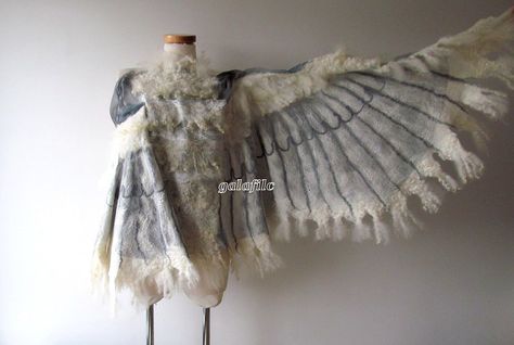 Owl Wings, Owl Costume, Costume Wings, Felted Scarf, White Owl, Fantasy Costumes, Drawing Clothes, Fantasy Clothing, Fantasy Fashion