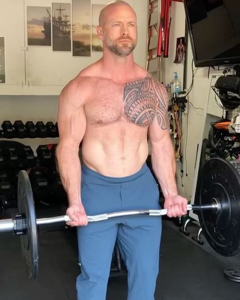 Bryan Renshaw on Instagram: "🔥TRIPLE SET BICEP WORKOUT 👈Swipe👈  1️⃣ EZ-Bar 2-Phase Curl: 8 reps Followed by… 2️⃣ Static DB Hammer Curl: 8 reps each side Followed by… 3️⃣ DB Waiter Curl: 8 reps ✳️ Rest 90-Seconds ✳️ Total Sets: 3  4️⃣ EZ-Bar Reverse Curl: 8 reps Followed by… 5️⃣ DB Cross Hammer Curl: 8 reps each side Followed by… 6️⃣ DB Zottman Curl: 8 reps ✳️ Rest 90-Seconds ✳️ Total Sets: 3  👉 If you want my Free 30-Day Muscle Building Plan then comment the words “Free Plan” and I’ll send it to you.  ——  #menshealth #mensfitness #workout #fitness #fitfam #renshawspt" Zottman Curl, Reverse Curls, Bicep Workout, Hammer Curls, Men’s Fitness, Word Free, Building Plan, Biceps Workout, Bicep Curls