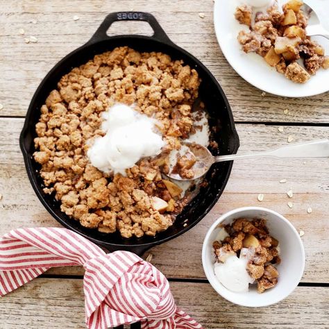 Iron Skillet Apple Crisp, Pecan Crisp, Apple Skillet, Skillet Desserts, Cinnamon Frosting, Bourbon Recipes, Chewy Granola Bars, Chewy Granola, Fruit Crisp