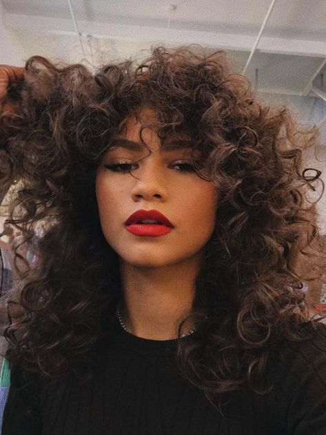 This Low-Maintenance Haircut Is Set to Be Huge in 2021 Zendaya Makeup, Zendaya Hair, 70s Hair, Curly Bangs, Red Lip Makeup, Classic Hairstyles, Curly Hair With Bangs, Curly Hair Cuts, Red Lipstick