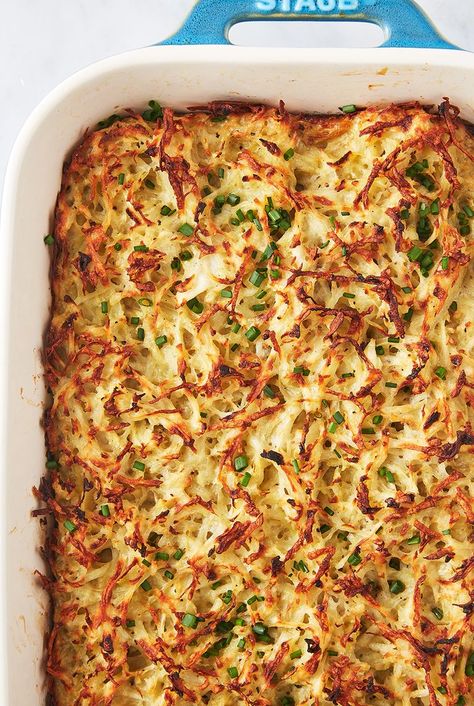 Potato Kugel Recipe, Rosh Hashanah Menu, Passover Dinner, Potato Kugel, Seder Meal, Rosh Hashanah Recipes, Jewish Holiday Recipes, Gluten Free Potatoes, Passover Seder