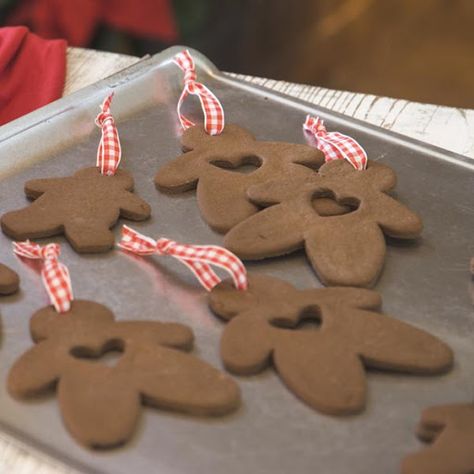 Try Cinnamon-Applesauce Ornaments! You'll just need 1/3 c. cinnamon, 1 t. ground cloves, 1 t. nutmeg, 1/4 c. applesauce, 2 t. craft glue Applesauce Ornaments, Gooseberry Patch Recipes, Cinnamon Applesauce Ornaments, Ornaments Recipe, Cinnamon Applesauce, Cinnamon Ornaments, Christmas Cookbook, Gooseberry Patch, Food Ornaments