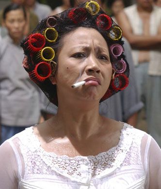 "Kung Fu Hustle"  HILARIOUS! :D Kung Fu Hustle, Stephen Chow, Martial Arts Film, Chinese Woman, Kung Fu Movies, Martial Arts Movies, Woman Hair, Movie Shots, Wing Chun