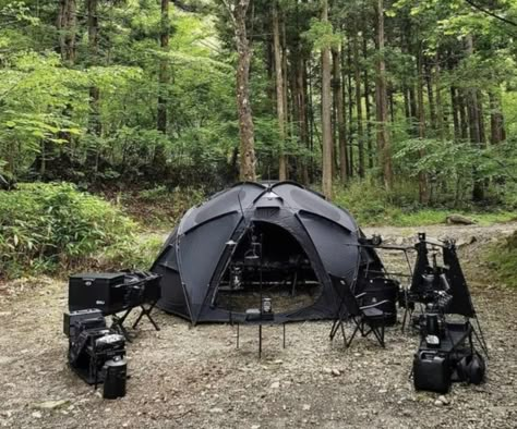 Camping Inspiration, Tent Set Up, Camping Set Up, Bushcraft Camping, Hexagon Diamond, Truck Camping, Camping Glamping, Camping Essentials, Camping Tent