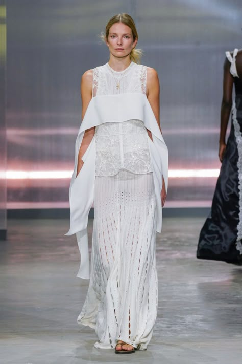 3.1 Phillip Lim Spring 2025 Ready-to-Wear Collection at New York Fashion Week All White Attire, Wishing Star, White Attire, Written In The Stars, Wish Upon A Star, Show Collection, In The Stars, Fashion Show Collection, 3.1 Phillip Lim