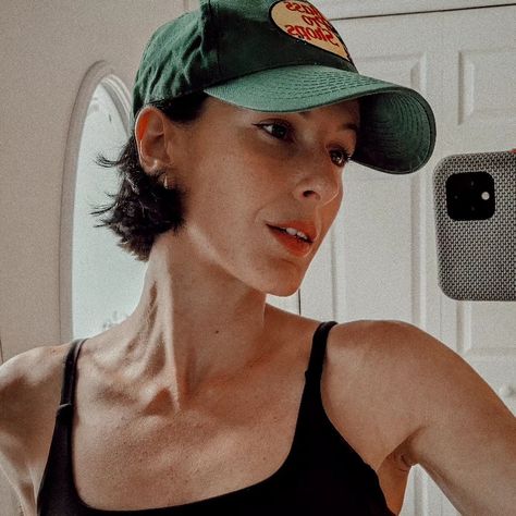 Short hair
Women with short hair that is tanned Bob With Ball Cap, Baseball Hat Short Hair, Short Hair With Hats Women, Short Hair Baseball Cap Style, Baseball Hat With Short Hair, Baseball Cap Short Hair, Short Hair With Hat, Hats With Short Hair, Short Hair And Hats