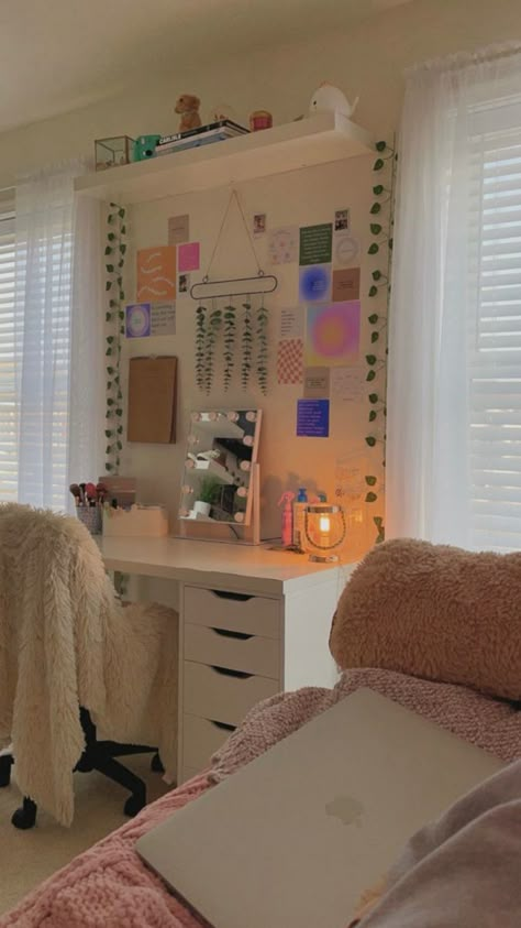 Preppy Dorm Room Ideas Pink, Room Ideas Pink And Orange, Room Ideas Aesthetic Preppy, Matching Dorm Room, Dorm Room Ideas Bohemian, Matching Dorm Room Ideas, Girl Dorm Room Ideas, Dorm Room Ideas Preppy, Dorm Room Ideas Blue