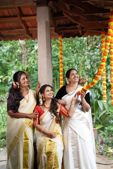 Onam attire Onam Pictures, Onam Photos, Family Photoshoot, Family Photos, How To Wear, Quick Saves