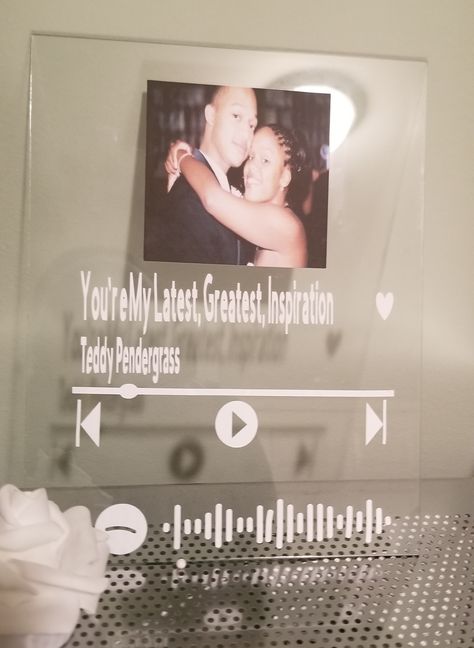 Spotify Glass Art, Spotify Frame, Frame Tutorial, Just Got Married, Glass Art Projects, Celebration Ideas, Brother In Law, Art Project, Cricut Projects