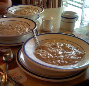 Bob Evans Sausage Gravy Recipe - Secret Copycat Restaurant Recipes Bob Evans Sausage Gravy Recipe, Bob Evans Biscuit Recipe, Bob Evans Sausage Gravy, Bob Evans Recipes, Country Sausage Gravy, Sausage Stuffing Recipe, Sausage Gravy Recipe, Bob Evans, Copy Cats