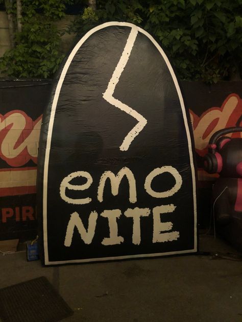 Emo Night Party Decorations, Emo Nite Party, Emo Party Decorations, Emo Night Party, Emo Theme Party, Emo Birthday Party, Emo Birthday, Emo Night, Emo Party