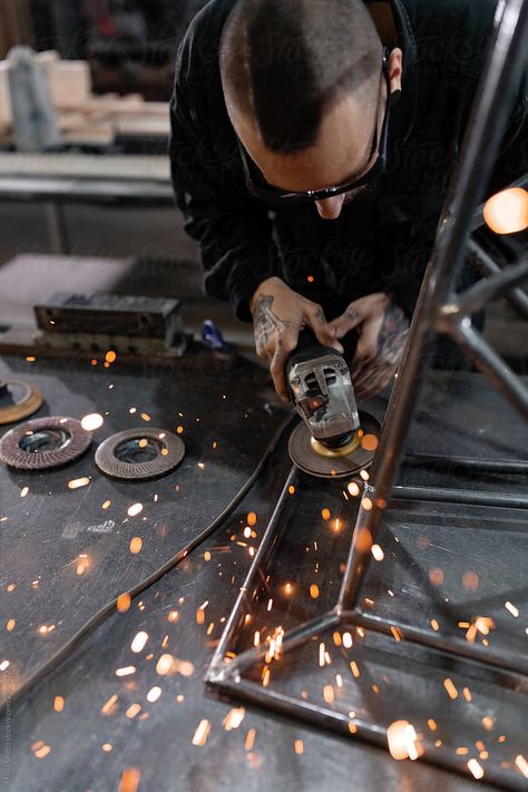 Timber Frame Garage, Welding And Fabrication, Man Photography, Friend Anime, Metal Shop, Welding Projects, Metal Furniture, Corporate Design, Art Logo