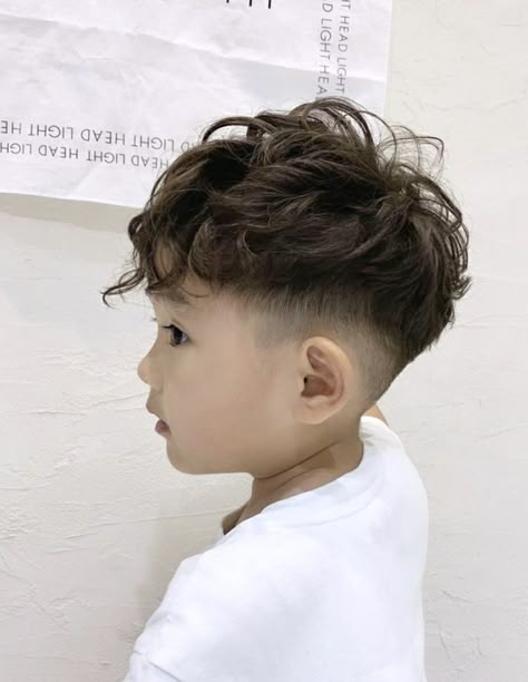 Toddler First Haircut Boys, Korean Boy Hairstyle Kids, Hair Cuts For Baby Boys, Toddler Boy Haircut Wavy Hair, Korean Baby Boy Haircut, Curly Mushroom Haircut, Kids Curly Hairstyles Boys, Baby Boy Curly Haircut, Curly Toddler Boy Haircut