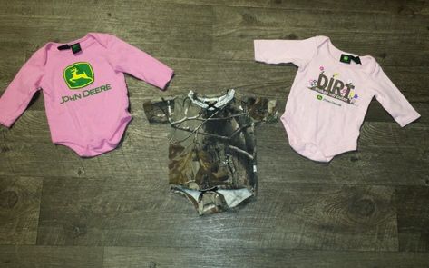 country baby clothes Country Baby Clothes, Baby Clothes Country, Girl Camo, Baby Sweats, Camo Baby, Camo Baby Stuff, Camo Girl, Online Kids Clothes