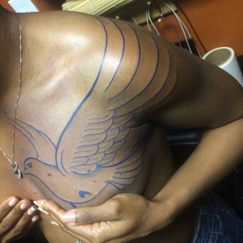 Blue dove (Zeta Phi Beta Sorority, Inc)  I was once told that Blues would not show up well on black people...that is GORGEOUS. Beta Tattoos, Zeta Tattoo, Tattoos Siblings, College Hbcu, Phi Beta Sigma Fraternity, Today Tomorrow Forever, Dove Tattoo, Small Tats, Blue Everything