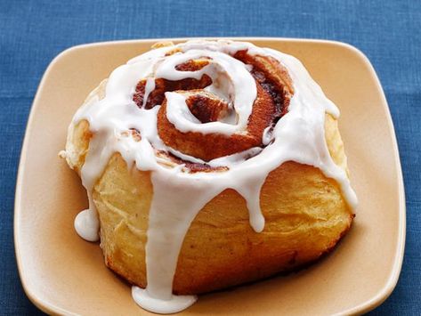 Get Almost-Famous Cinnamon Buns Recipe from Food Network Cinnamon Bun Recipe, Breakfast And Brunch, Food Network Magazine, Bun Recipe, Think Food, Sweet Roll, Cinnamon Buns, Almost Famous, Cinnamon Roll