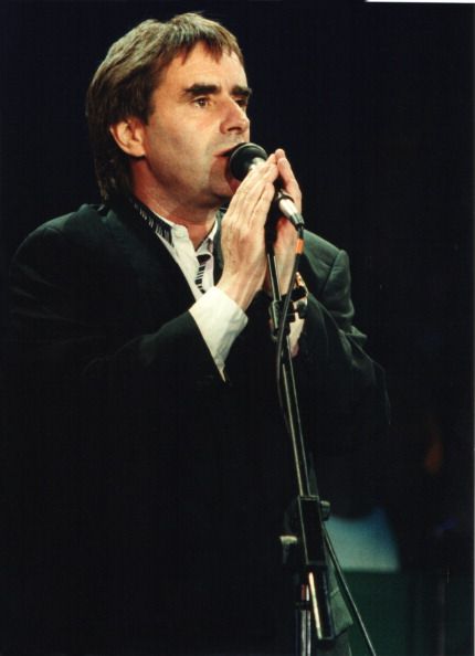 Chris De Burgh Christmas Radio, Chris De Burgh, Music Taste, Out Of This World, Classical Music, Hobbies, Acting, Singing, Sketch Book