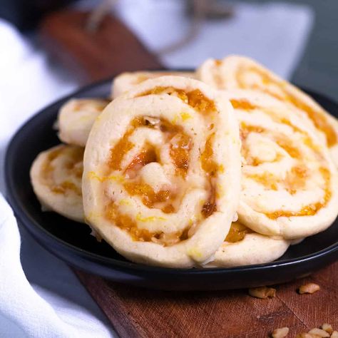 These apricot pinwheel cookies are loaded with apricot flavor. They contain diced dried apricot and jam along with diced walnuts. YUMMY! Apricot Pinwheel Cookies, Apricot Christmas Cookies, Apricot Cream Cheese Cookies, Apricot Jam Cookies, Chocolate Pinwheel Cookies Recipe, Apricot Cookies Recipe, Caramel Oatmeal Cookies, Applesauce Oatmeal Cookies, Caramel Apple Oatmeal Cookies