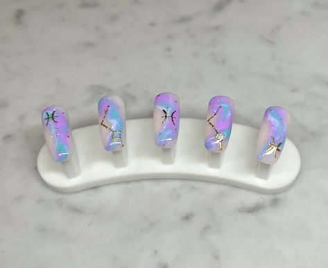 Salon System nail expert Rosanna Hatherell has created a Pisces inspired step by step nail art tutorial using GELLUX. Pisces Nails, Zodiac Nail Designs, Zodiac Nails, Pisces Element, Step By Step Nail Art, Pisces Season, Fiberglass Nails, Birthday Nail, Matte Nail Art